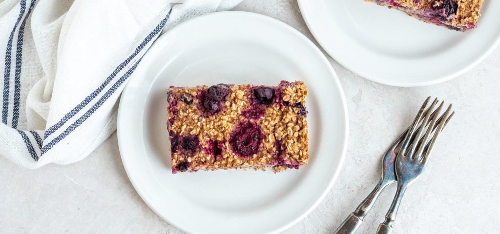 Berry & Flax Baked Oats
