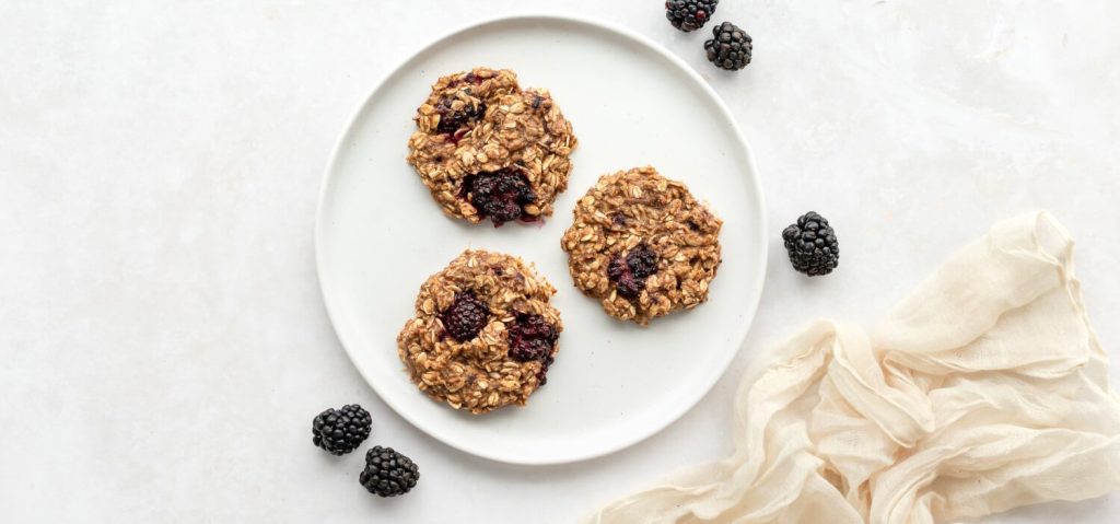 Blackberry Oat Cookies