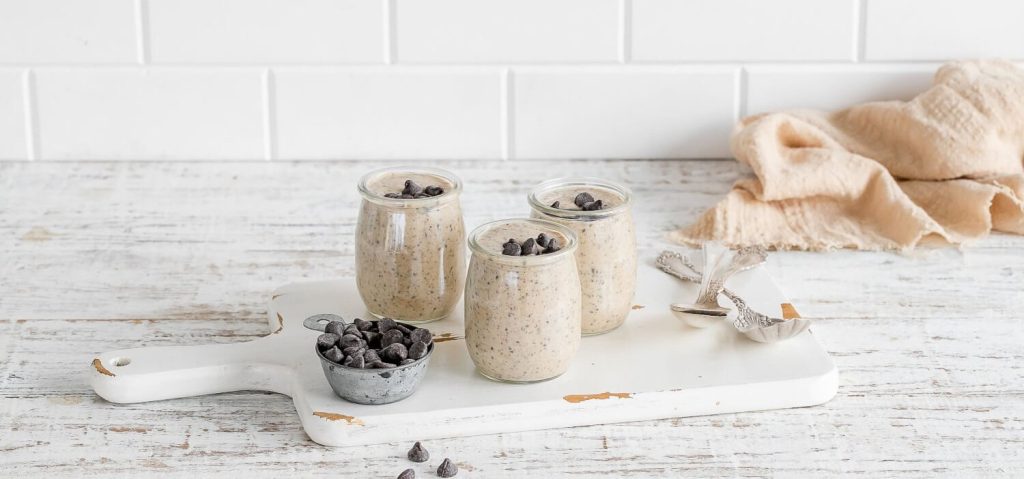 Blended Chocolate Chip Cookie Dough Overnight Oats