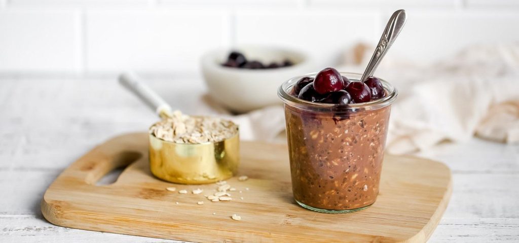 Chocolate Cherry Overnight Oats