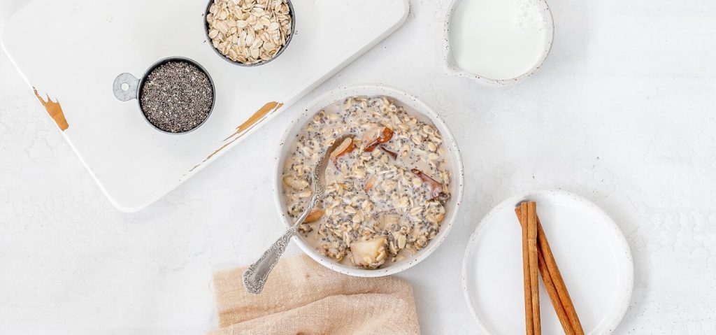 Cinnamon Pear Overnight Oats