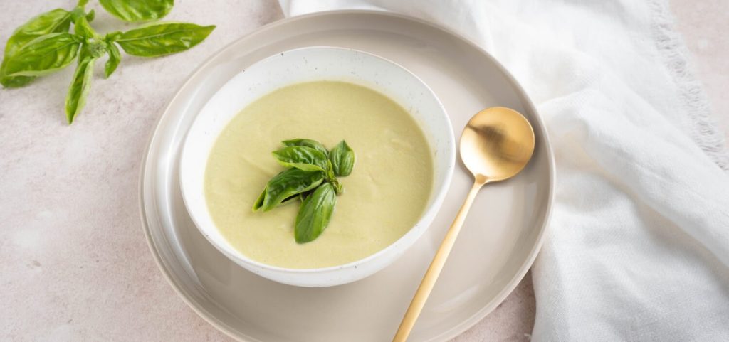 Creamy Zucchini & Basil Soup