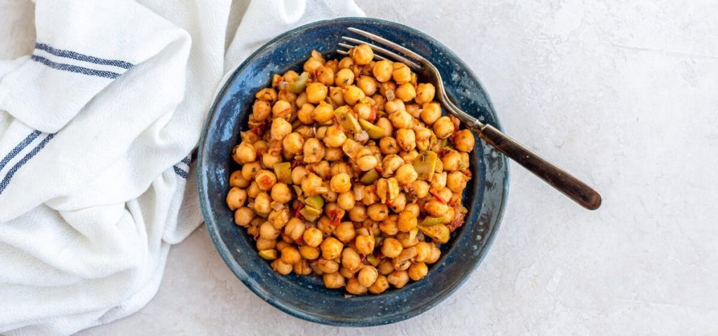 Cuban-Style Chickpea Picadillo
