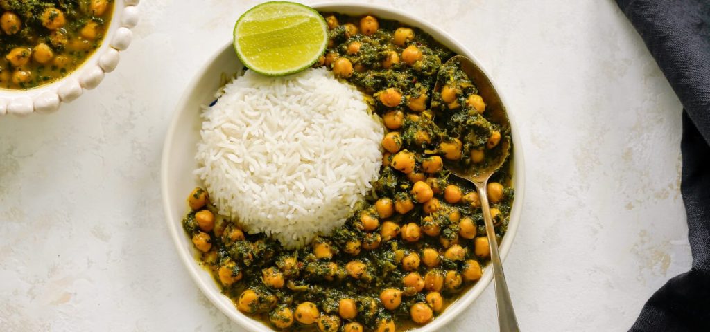 Curried Kale & Chickpeas with Rice