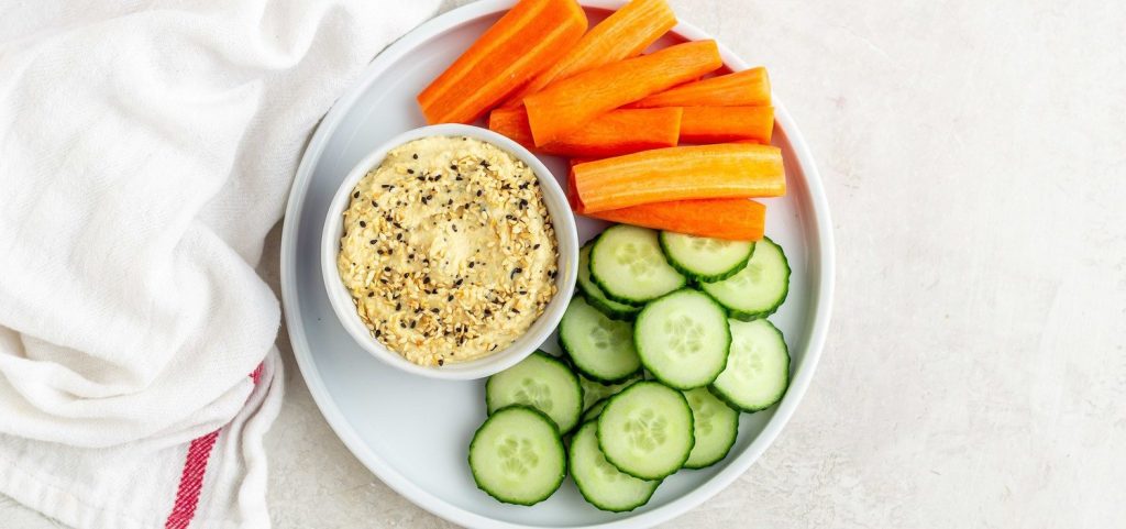 Everything Bagel Hummus & Veggies