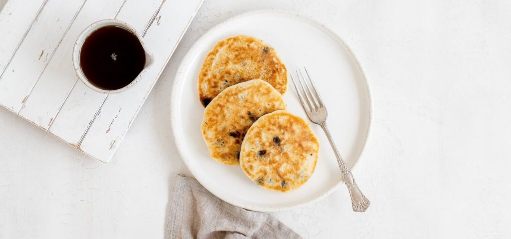 Fluffy Vegan Chocolate Chip Pancakes