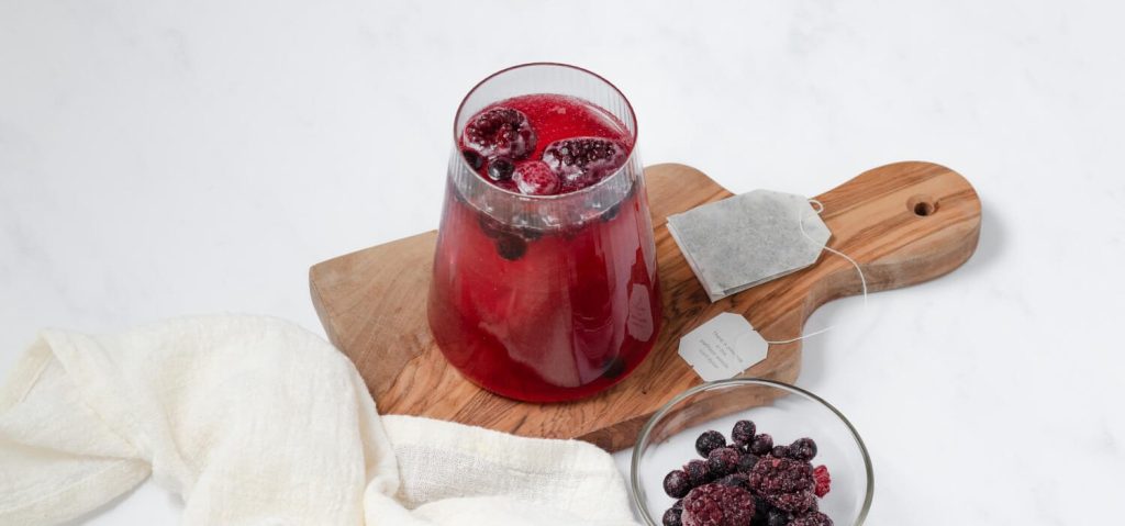 Hibiscus Berry Kombucha Mocktail