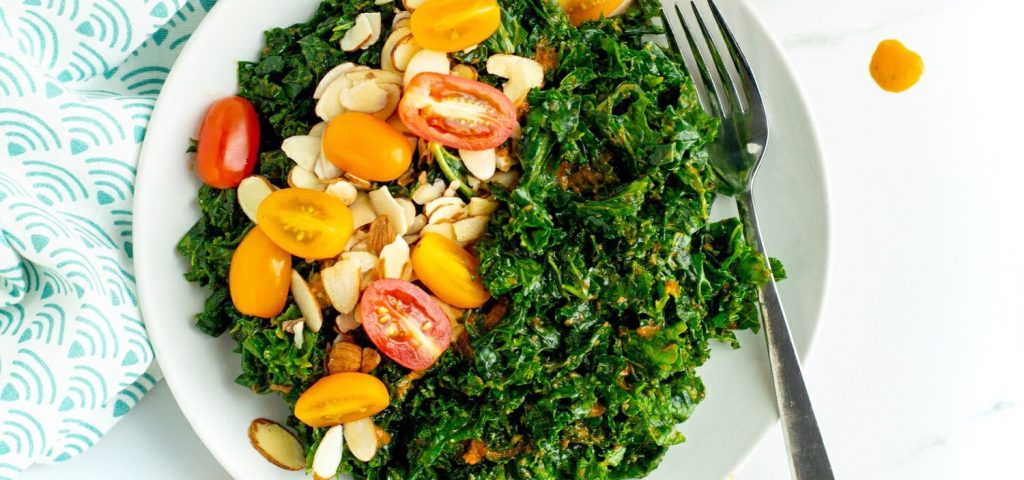 Kale Salad with Roasted Capsicum Dressing