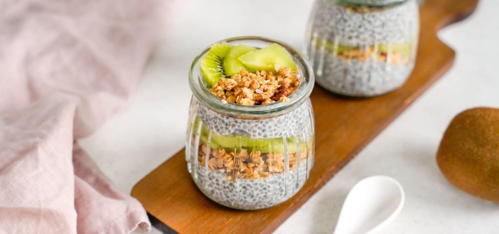 Kiwi Granola Chia Pudding