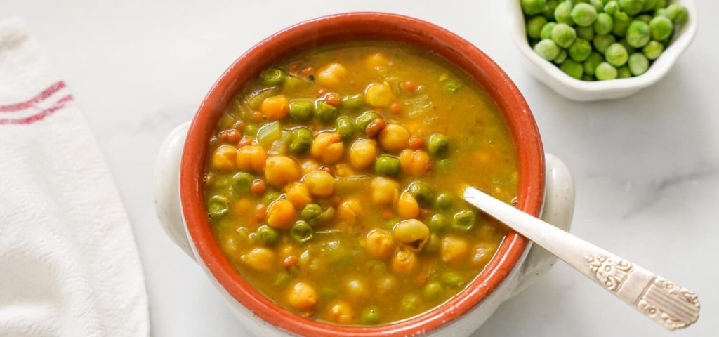 Lentil, Chickpea & Green Pea Curry