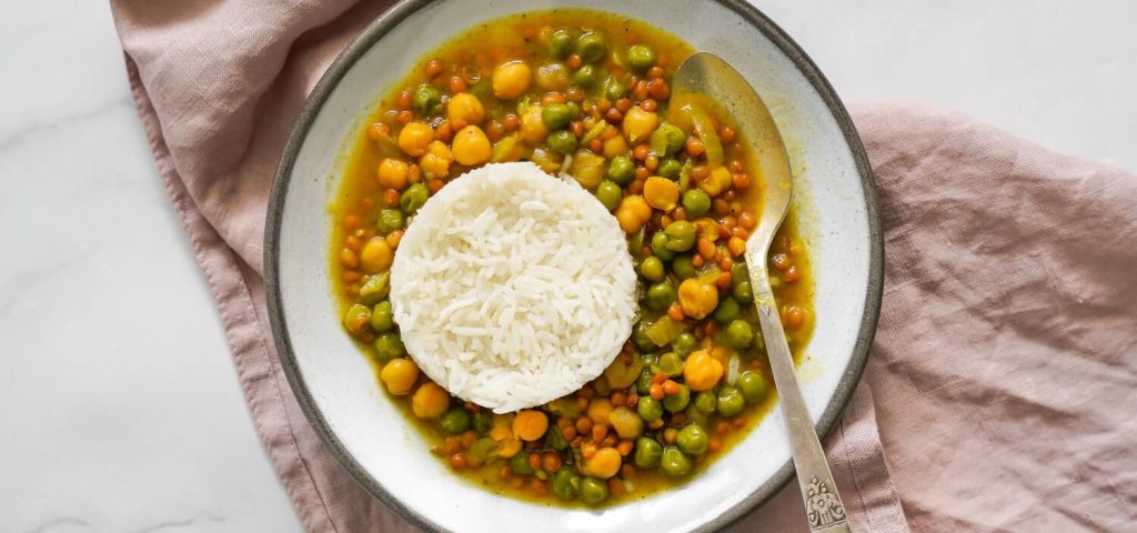 Lentil, Chickpea & Green Pea Curry with Rice