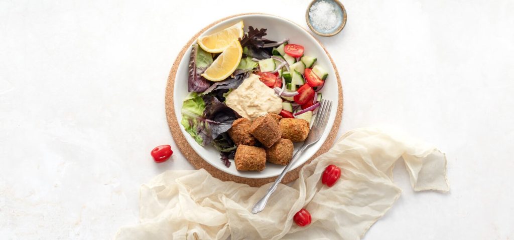 Mediterranean Falafel Salad