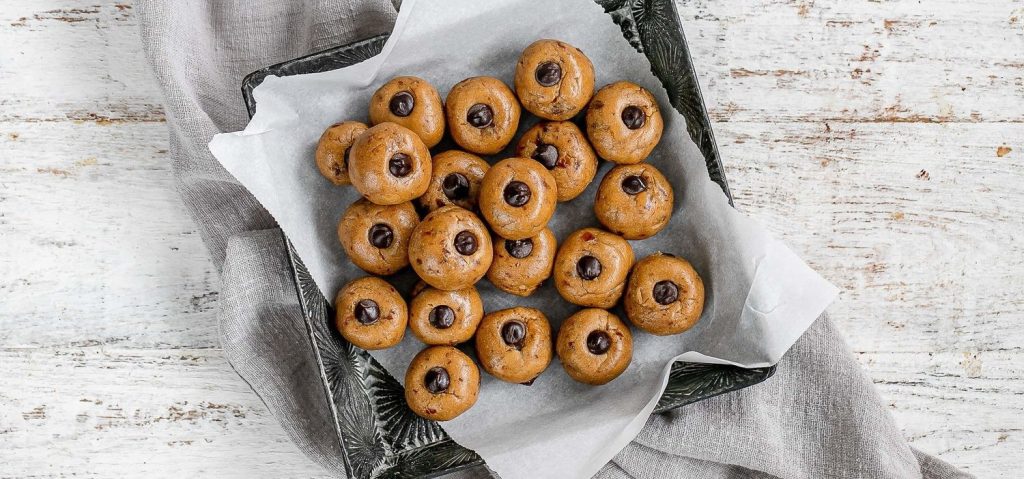 No Bake Chocolate Cashew Bites
