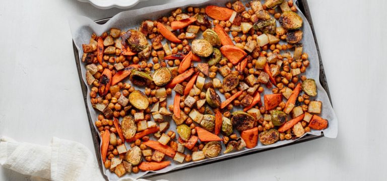 One Pan Roasted Chickpeas & Veggies