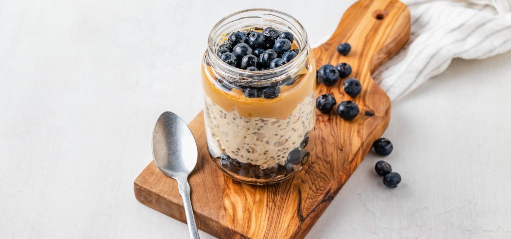 Peanut Butter & Blueberry Chia Oats