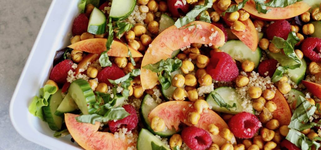 Quinoa & Roasted Chickpea Rainbow Salad
