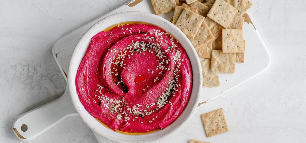 Roasted Beet Hummus with Crackers
