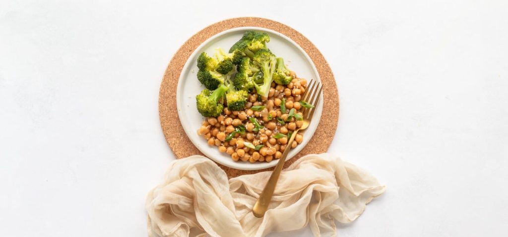 Sticky Teriyaki & Sesame Chickpeas with Broccoli