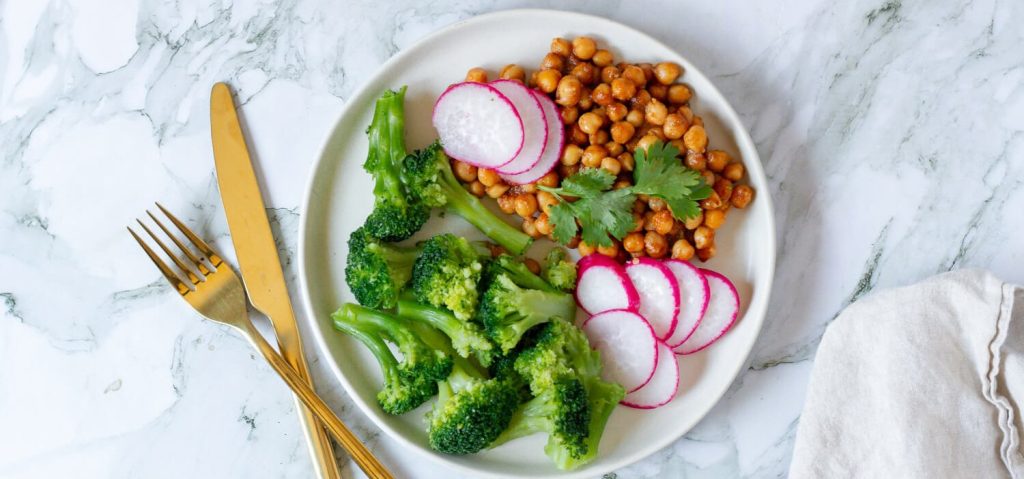 Thai Red Curry Chickpeas with Broccoli