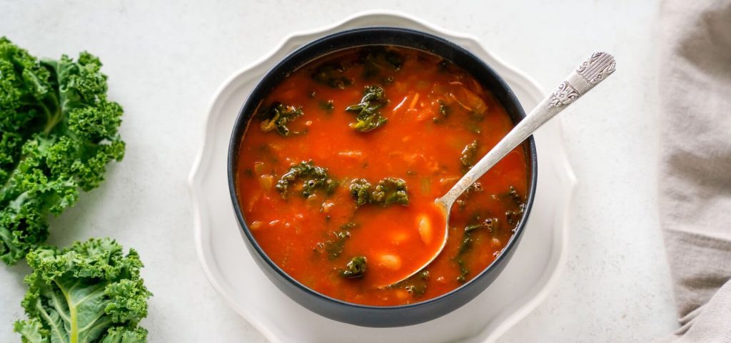 Tomato, Kale & White Bean Soup